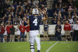 爱游戏体育app-校园足球技能展示日活动引发学生广泛关注与参与，足球技能展示展示什么好